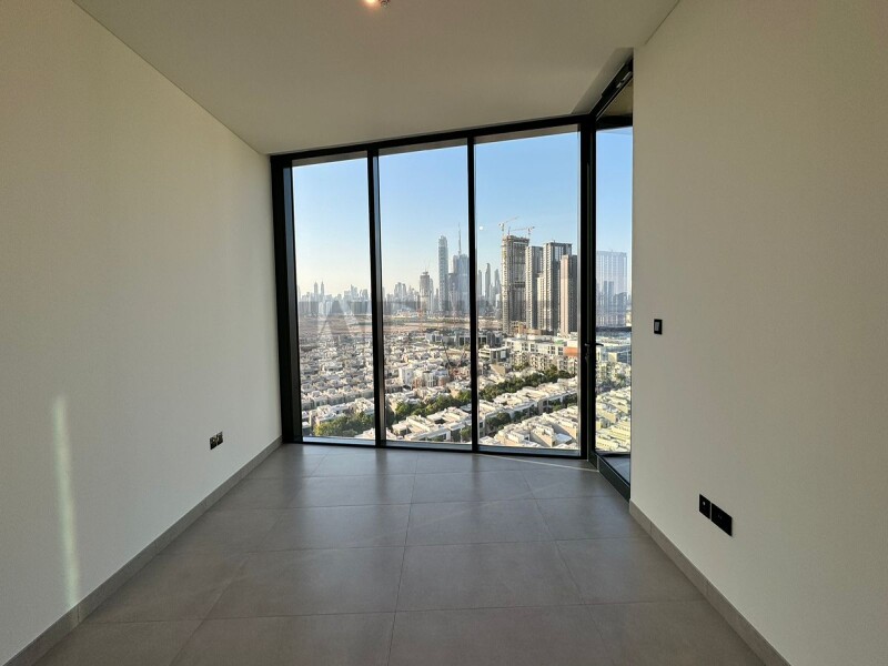Property for Sale in  - Waves Grande,Sobha Hartland,Mohammad Bin Rashid City, Dubai - Distress Deal | High ROI | Burj View